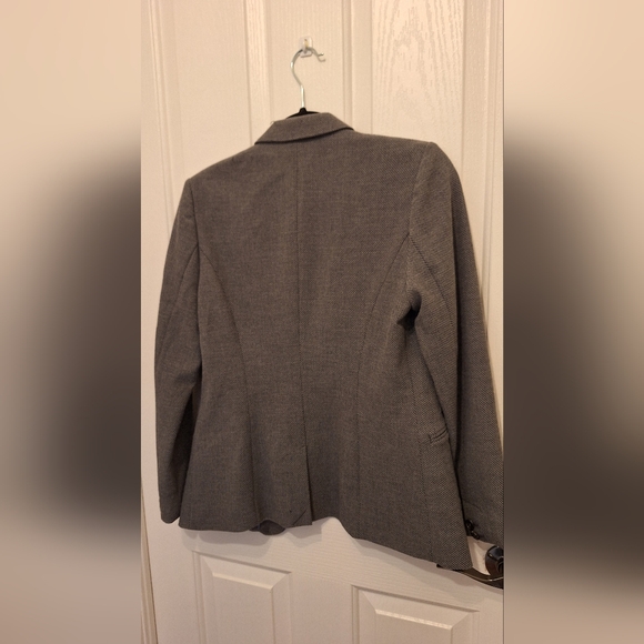 Blazer - Picture 2 of 4